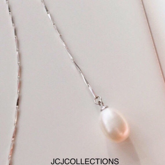 ✨🎁Pearl Y Lariat Necklace🎁✨ - Picture 2 of 5